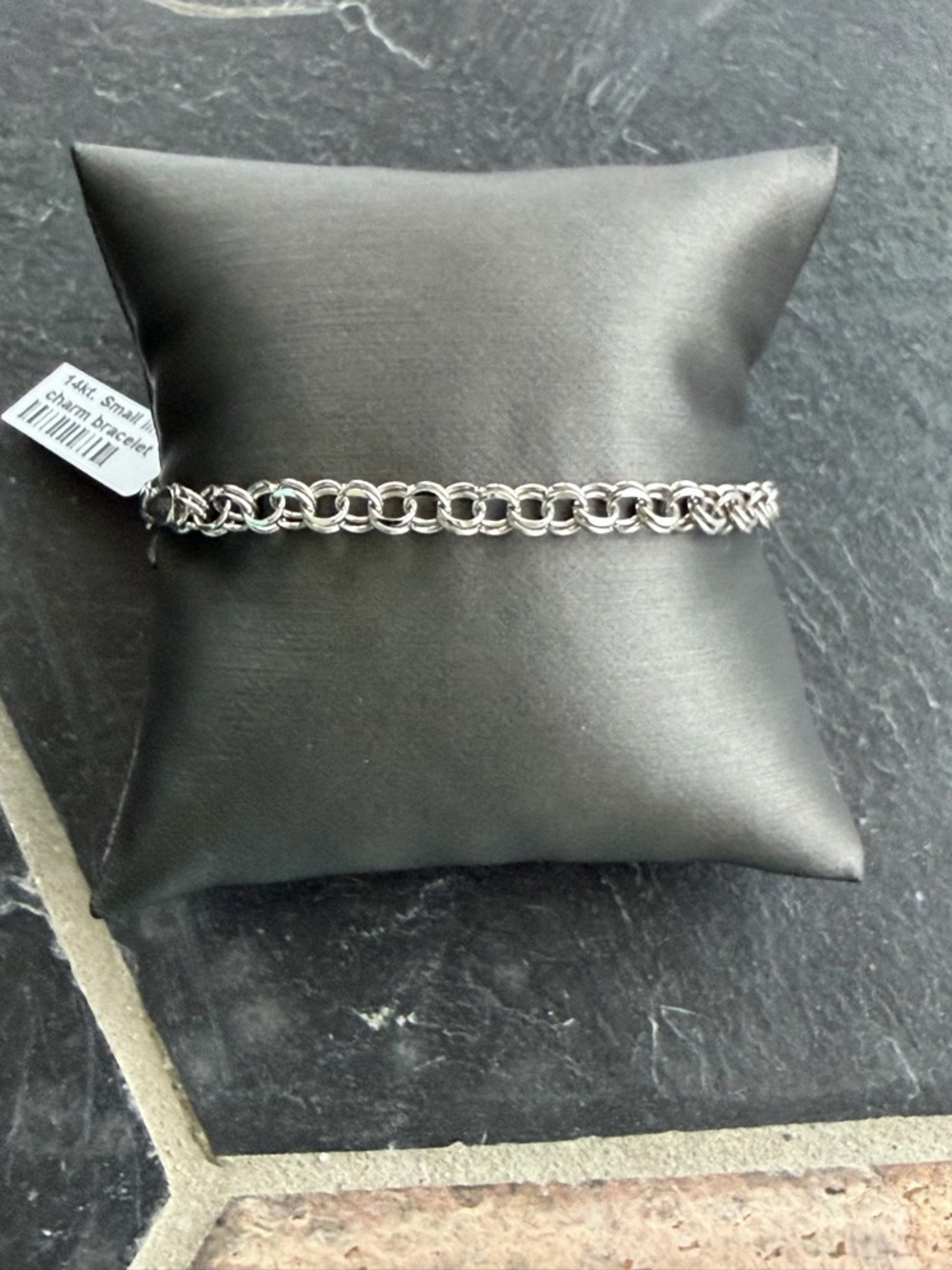 14kt. White Gold Charm Link Chain Bracelet 
7” long